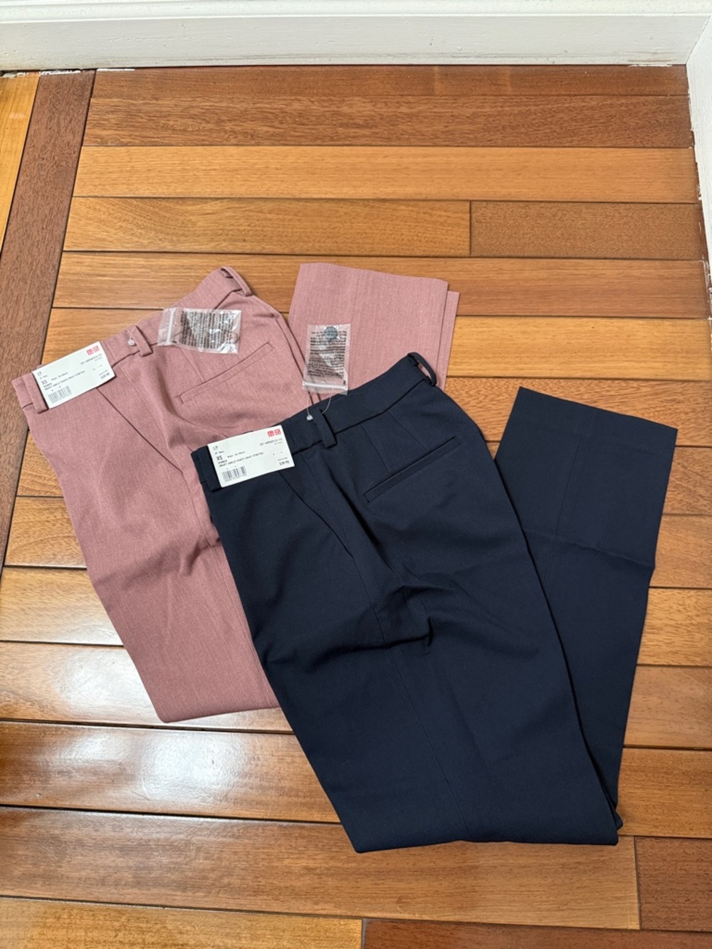 NWT Uniqlo Bundle Smart Ankle Pants 2Way Stretch Navy & Pink XS